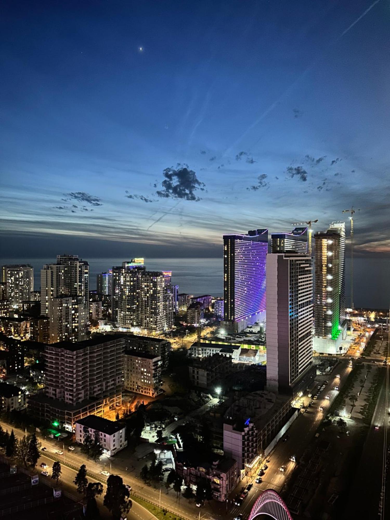 Batumi Orbi City Apart Hotel Luaran gambar